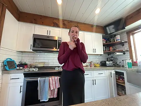 Snapshot of MissSwitch chatting on 21, 1, 2025 MissSwitch online show from 21, 1, 2025