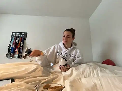 Snapshot of MissSwitch chatting on 24, 1, 2025 MissSwitch online show from 24, 1, 2025