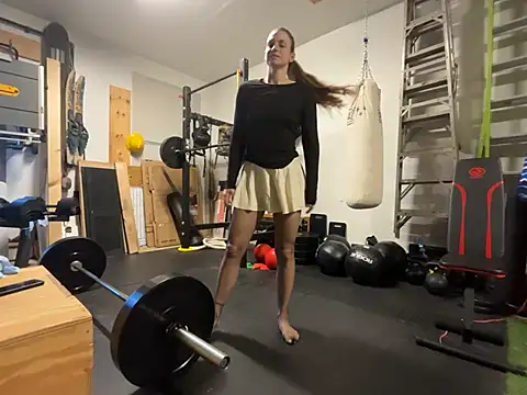 Snapshot of MissSwitch chatting on 4, 2, 2025 MissSwitch online show from 4, 2, 2025