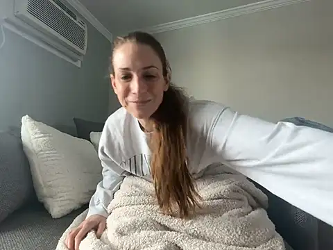 Snapshot of MissSwitch chatting on 7, 3, 2025 MissSwitch online show from 7, 3, 2025