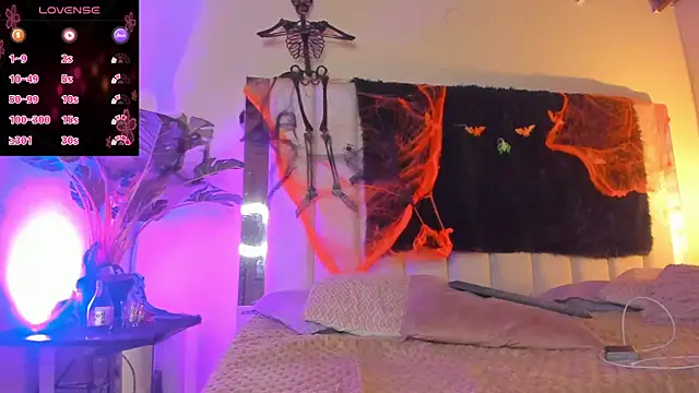 lil hanna18 online show from 31, 10, 2025