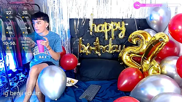 Snapshot of benji_hoter chatting on 6, 6, 2026 benji hoter online show from 6, 6, 2026