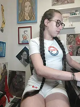 Snapshot of milena_23x chatting on 14, 2, 2025 milena 23x online show from 14, 2, 2025