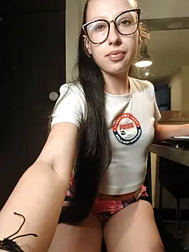 Snapshot of milena_23x chatting on 20, 3, 2025 milena 23x online show from 20, 3, 2025