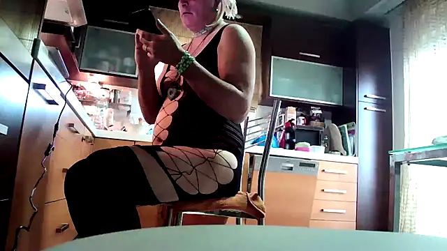 Kalia Cross online show from 19, 1, 2026