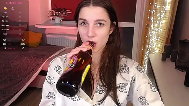 Abigail Wills online show from 12, 2, 2025