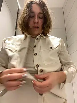 SuzieMurray online show from 11, 12, 2024