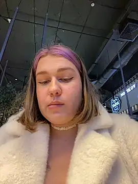 SuzieMurray online show from 20, 12, 2024