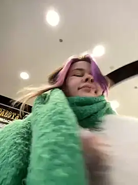 SuzieMurray online show from 12, 2, 2025