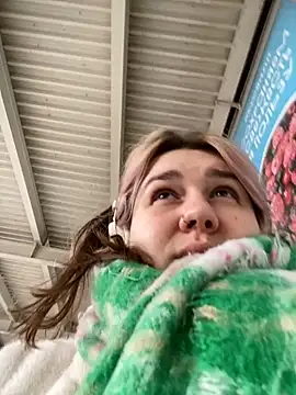 SuzieMurray online show from 22, 2, 2025