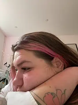 SuzieMurray online show from 5, 10, 2025