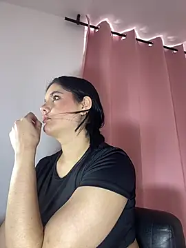 kimberlyhills1 online show from 18, 4, 2026