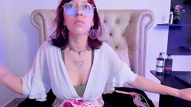 Snapshot of AlexaFoxy18 chatting on 18, 1, 2025 AlexaFoxy18 online show from 18, 1, 2025