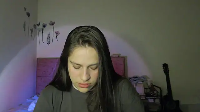 Snapshot of Serenity chatting on 9, 11, 2025 Serenity online show from 9, 11, 2025