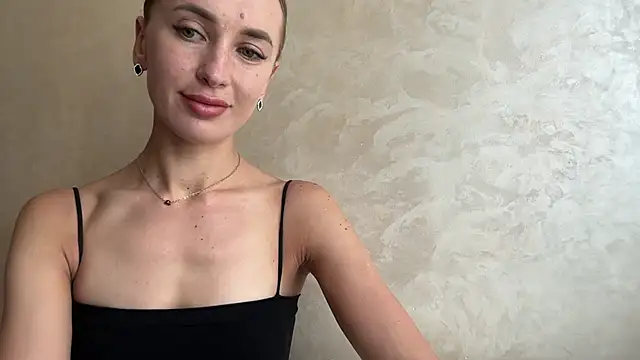 CaitlinaJayne23 online show from 27, 6, 2026