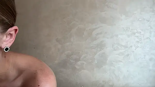 CaitlinaJayne23 online show from 16, 7, 2026