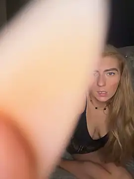 Summer Paige online show from 12, 10, 2025