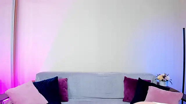 Snapshot of MelodyHudson chatting on 11, 9, 2025 MelodyHudson online show from 11, 9, 2025