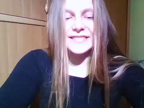 Evasapples online show from 3, 1, 2025