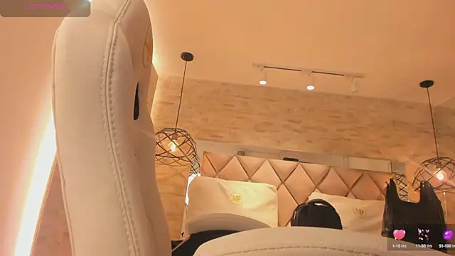 Snapshot of dorothy_vegga chatting on 5, 3, 2025 dorothy vegga online show from 5, 3, 2025