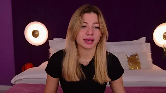 Snapshot of HelenaMorgan chatting on 23, 10, 2025 HelenaMorgan online show from 23, 10, 2025