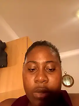 Snapshot of KennyBigWoman chatting on 4, 11, 2025 KennyBigWoman online show from 4, 11, 2025