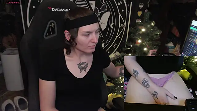 BrandiWRLD 999 online show from 27, 1, 2025