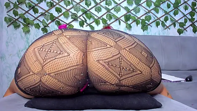 Snapshot of Pamesmith chatting on 21, 12, 2024 Pamesmith online show from 21, 12, 2024