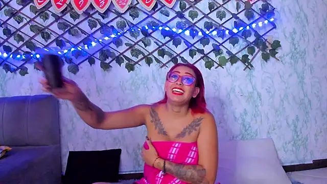 Snapshot of Pamesmith chatting on 5, 3, 2025 Pamesmith online show from 5, 3, 2025