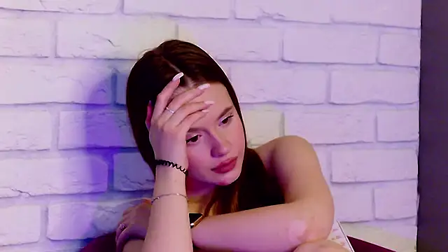 MilanaBalmain online show from 6, 2, 2025