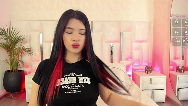 im nika  online show from 22, 10, 2025