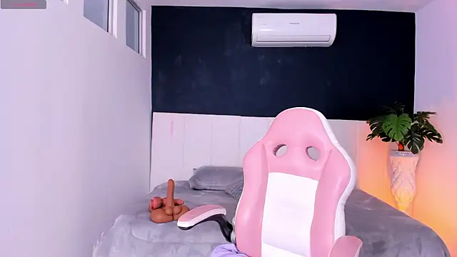 estrella bigboobs14 online show from 5, 7, 2026