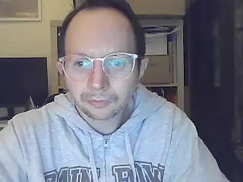 Snapshot of GayGreek1983 chatting on 7, 2, 2025 GayGreek1983 online show from 7, 2, 2025