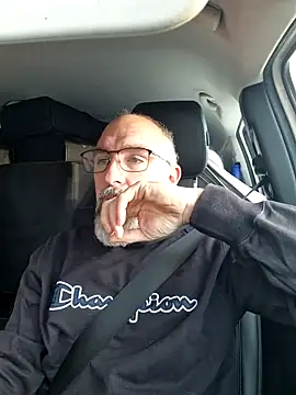 Snapshot of Crosss-23cm chatting on 8, 2, 2025 Crosss-23cm online show from 8, 2, 2025