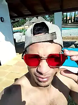 Snapshot of SonicJ25 chatting on 1, 3, 2026 SonicJ25 online show from 1, 3, 2026