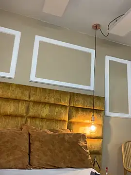 Snapshot of adarussell chatting on 8, 3, 2025 adarussell online show from 8, 3, 2025