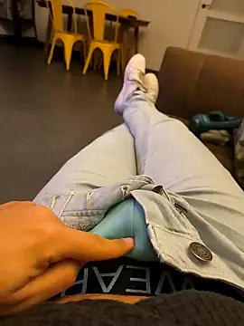 cricrimsBarcelona online show from 8, 1, 2025