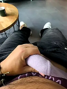 cricrimsBarcelona online show from 3, 12, 2025