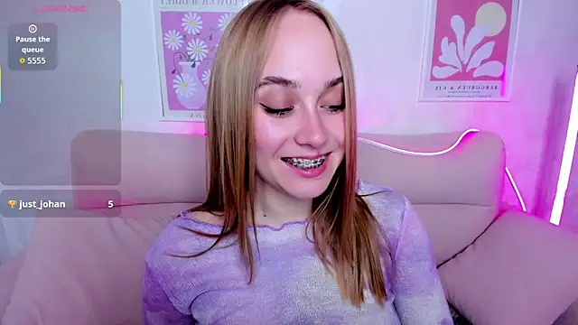 Snapshot of LianaBright chatting on 21, 5, 2026 LianaBright online show from 21, 5, 2026