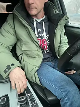 Snapshot of AlexGWoW chatting on 10, 1, 2025 AlexGWoW online show from 10, 1, 2025