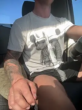 Snapshot of AlexGWoW chatting on 23, 9, 2025 AlexGWoW online show from 23, 9, 2025