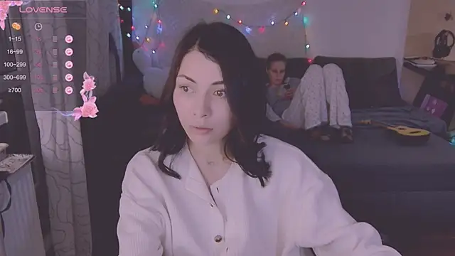 valorant girl online show from 1, 3, 2025