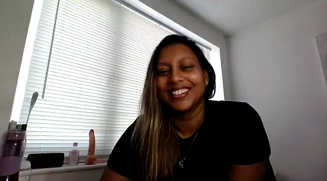 TEMPTING-TAMMY online show from 5, 3, 2025