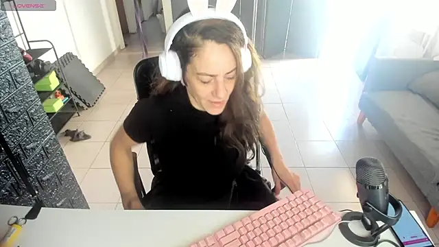 jessiburningheels online show from 17, 3, 2025