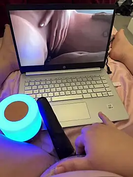 yourcutesarah online show from 24, 10, 2025