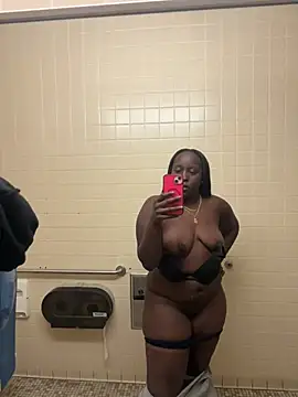 Snapshot of Insultedbalceni chatting on 24, 1, 2025 Insultedbalceni online show from 24, 1, 2025