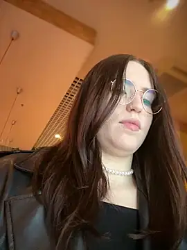 meow girl online show from 21, 12, 2025