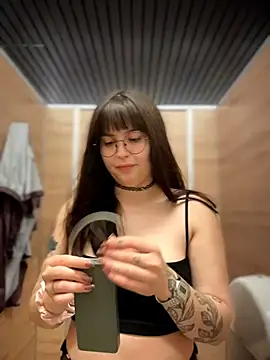 Snapshot of meow_girl chatting on 19, 7, 2026 meow girl online show from 19, 7, 2026
