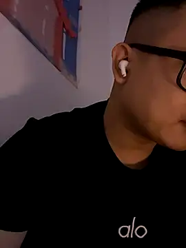 lixiaoshuai8 online show from 13, 11, 2025