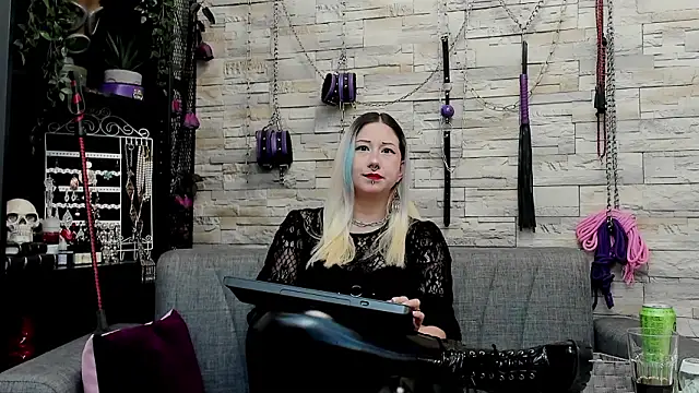 CruelMistress online show from 6, 3, 2026